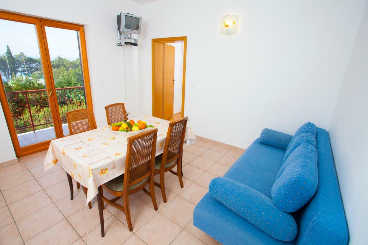 Apartments Ratko Tucepi Exterior photo